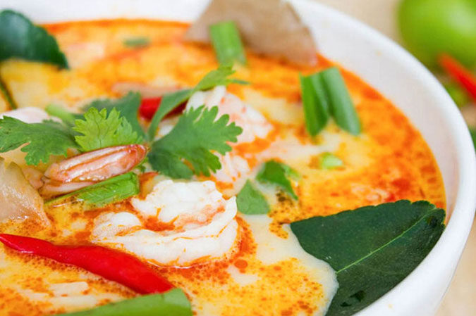 海老の辛酸スープ｜天神橋 タイ料理 ジュノー