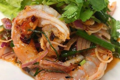 พล่ากุ้ง｜プラークン｜海老たたきサラダ｜Shrimp Salad with Thai Herb Spicy Sauce｜¥850 イートイン
