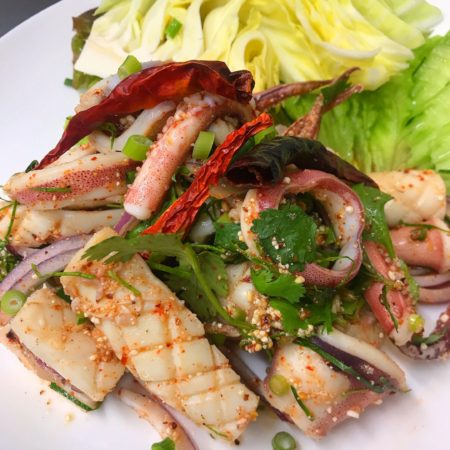 ลาบปลาหมึก｜ラーブ・プラームック｜イカとハーブのサラダ｜Squid Spicy Herbs Salad